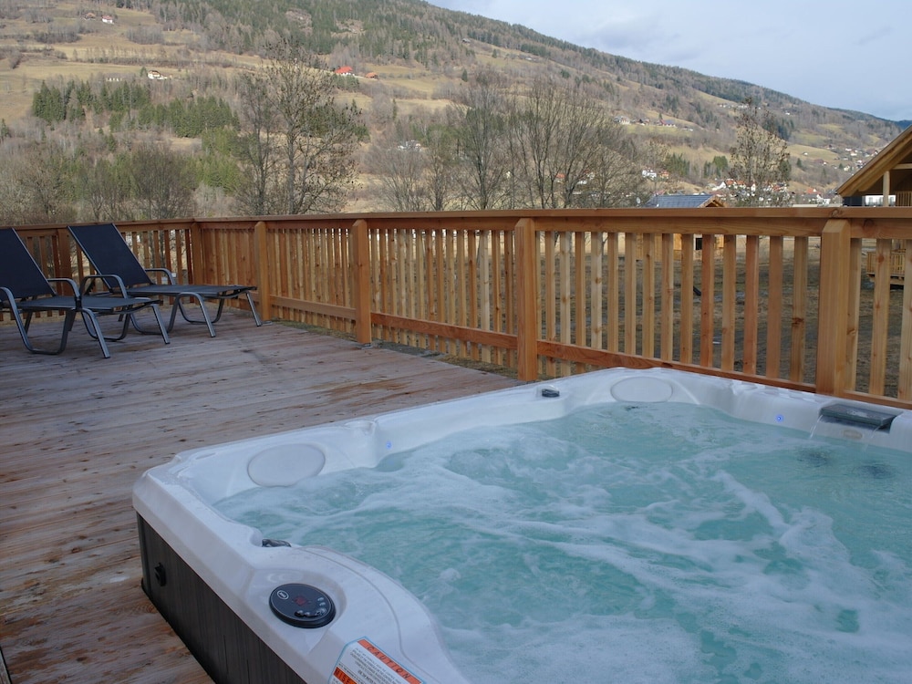 Welcoming Chalet With Whirlpool