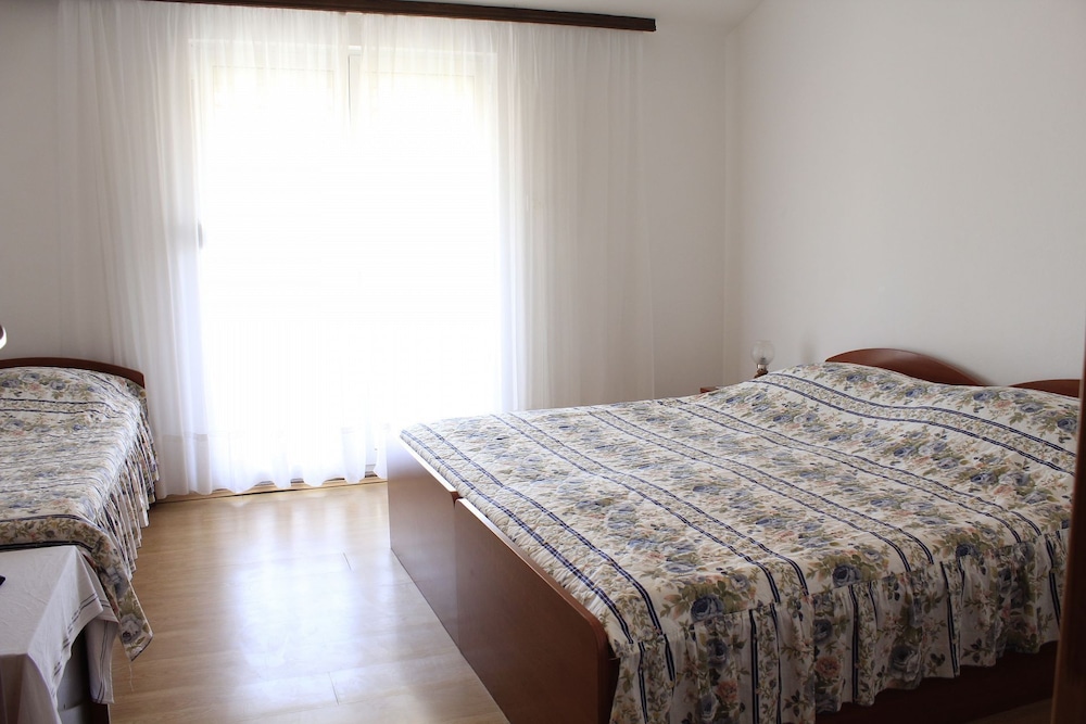 Jagoda - Comfy and Cozy - A1 Lijevi view 2
