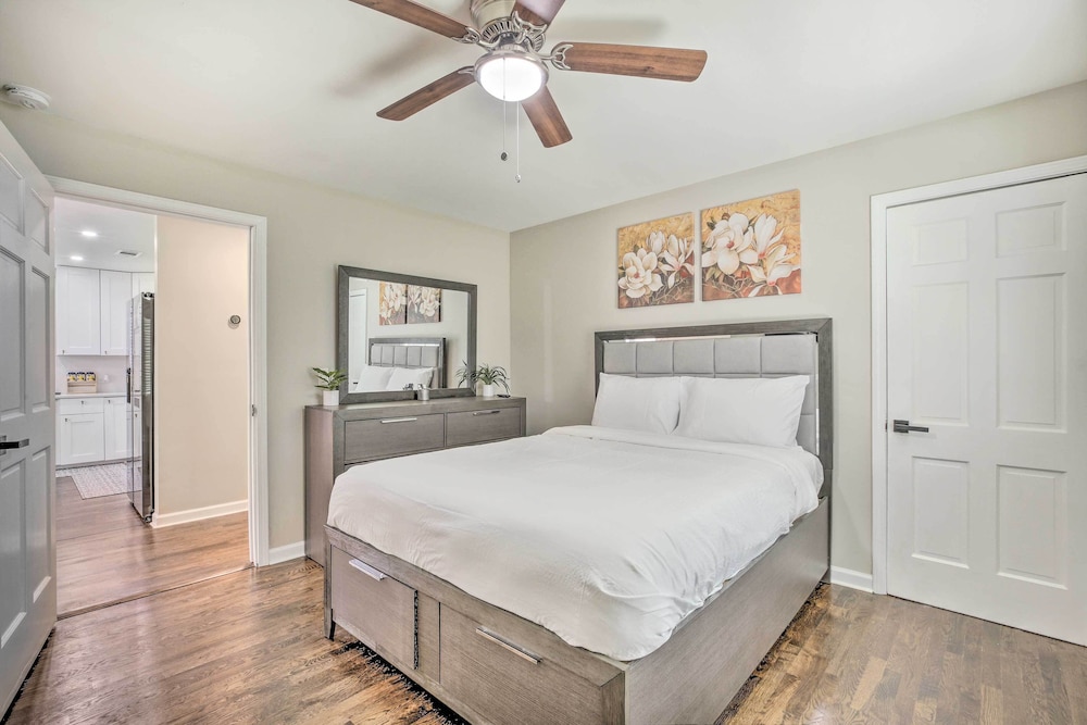 Lovely Atlanta Home < 3 Mi to State Farm Arena! view 4