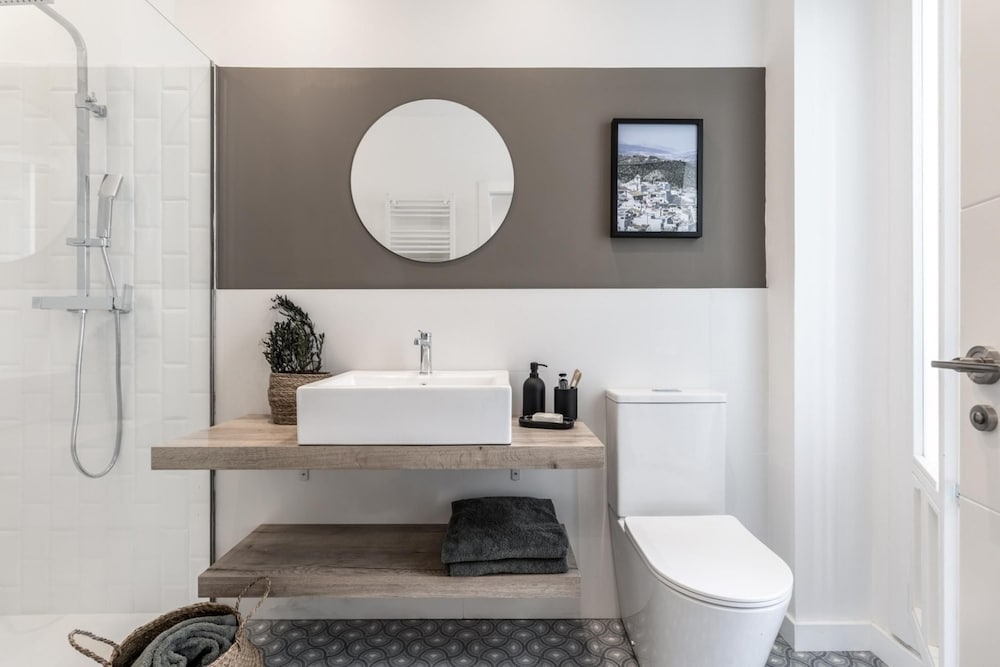 Marbore - 4 Bedrooms Apartment in Trafalgar