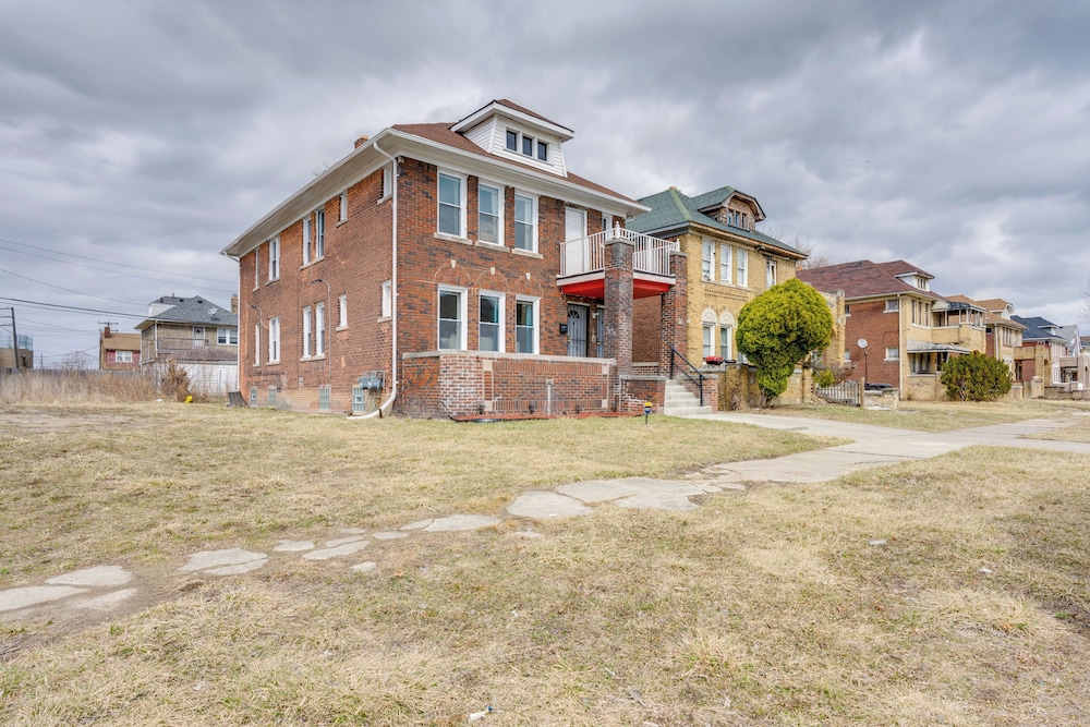 Apt 9 Mi to Campus Martius & Downtown Detroit