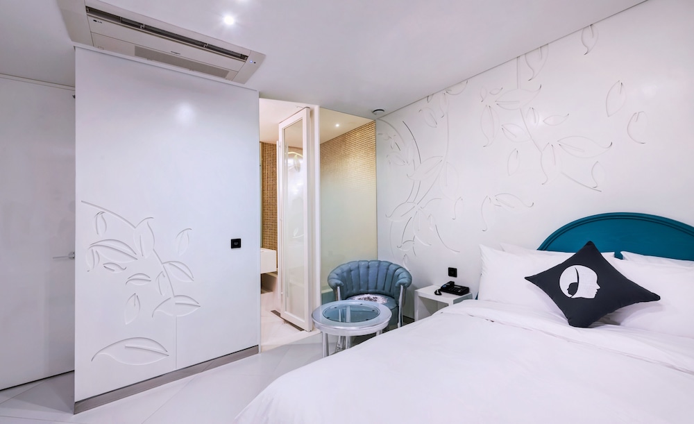 Hotel The Designers Kondae 14