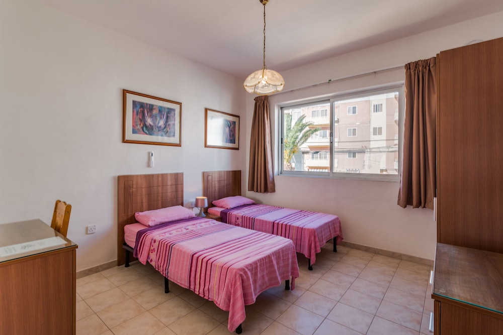 Bay View Apartment by Getaways Malta photo 5