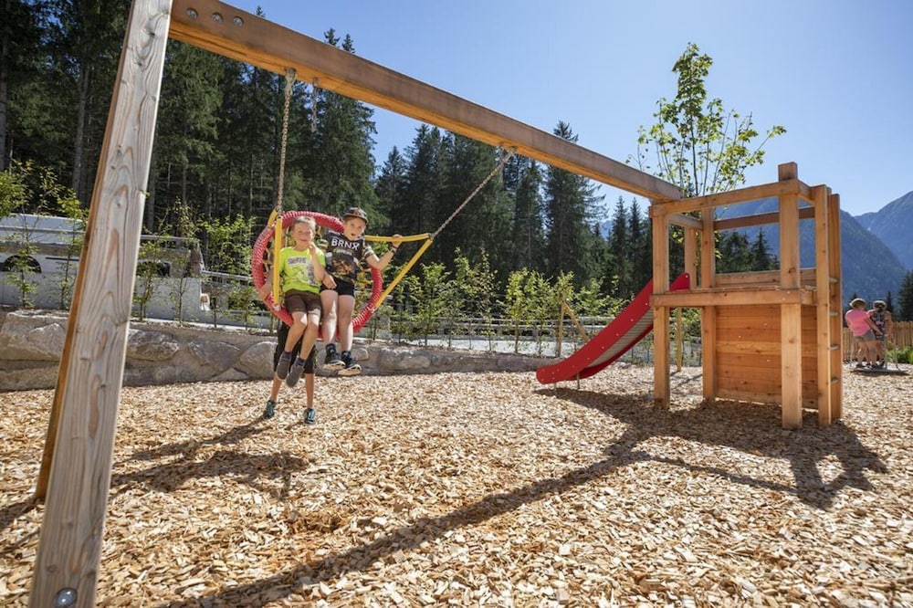 Chalet in Neukirchen 100 m ski Lift