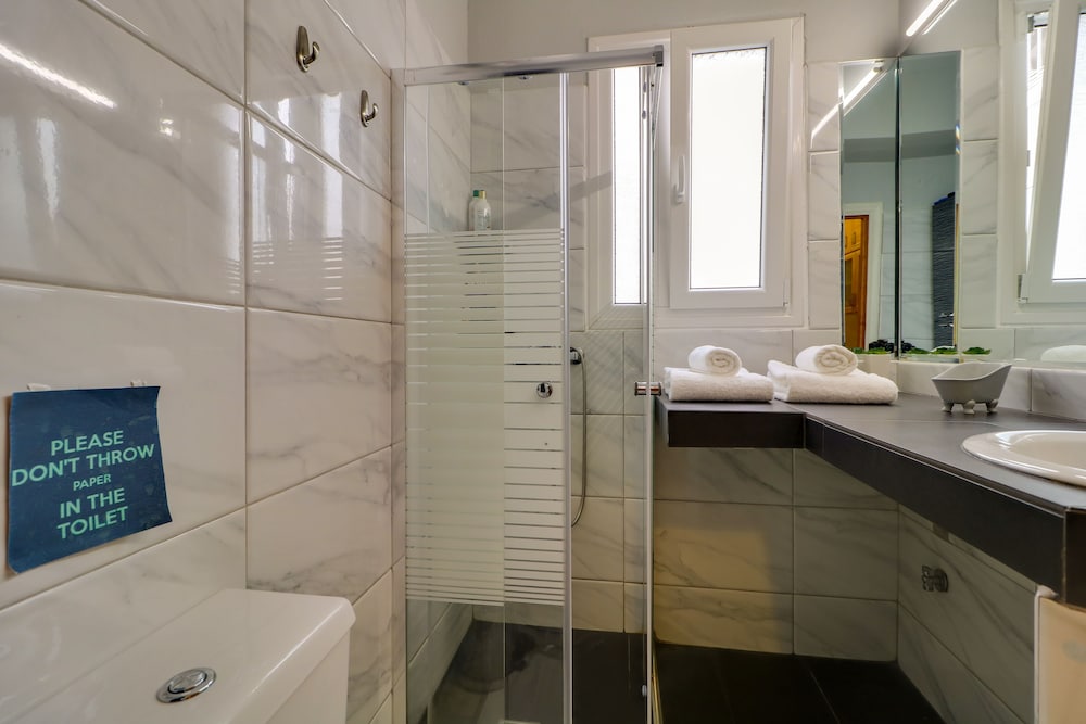 Parliament Syntagma Apartment by Living-Space