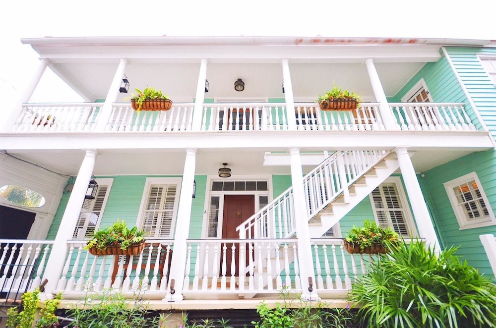 71B Spring Street - 3 BR / 1.5 BA Holiday home 3 view 2