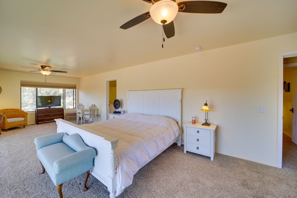 Payson Vacations - Cozy Pine Getaway w/ Fireplace  Mountain Views! - Property Image 2