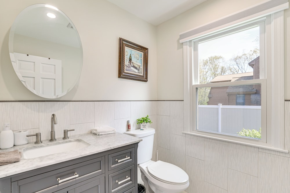 Group Getaway w/ Outdoor Oasis in Southington!