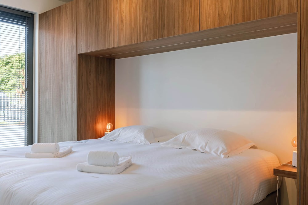 The Sassy Summit - Chic Comfort Views Good Vibe