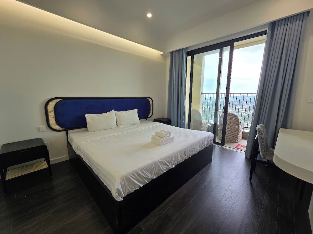 SenSea Hillside APT - Sunset Town PQ