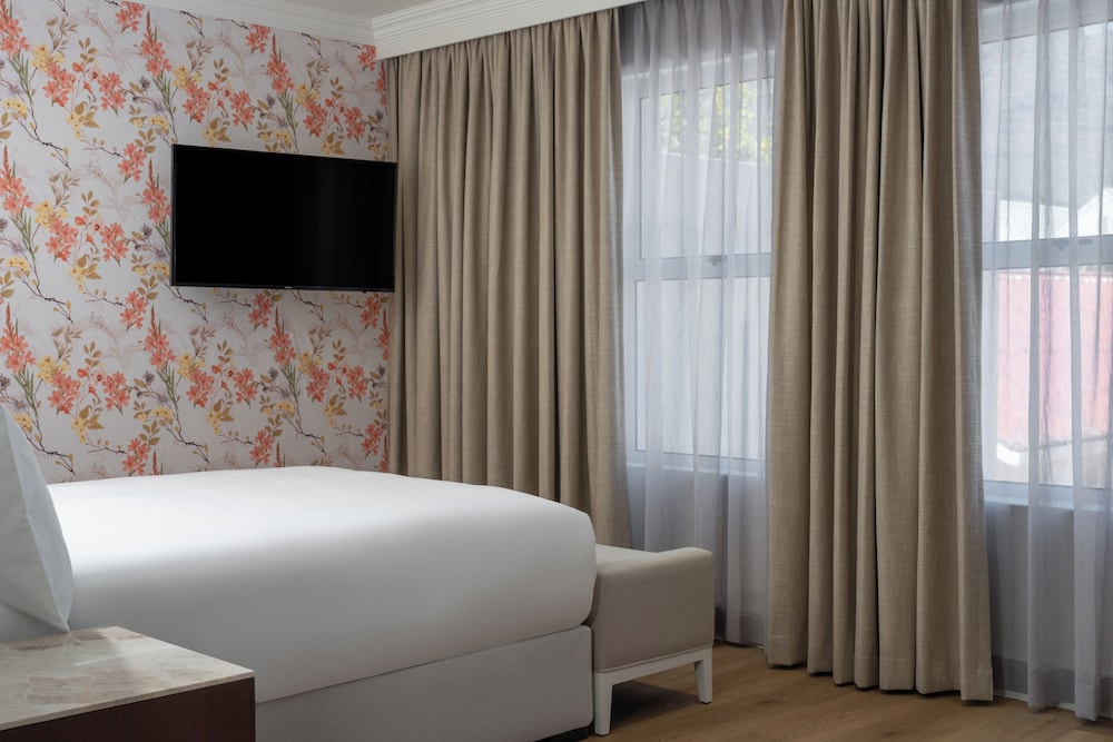 Guest House by Morea
