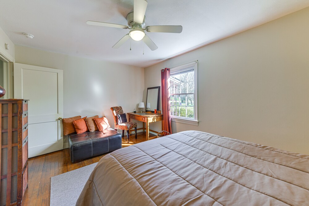 Spacious Retreat, 2 Miles to Tuskegee University view 3