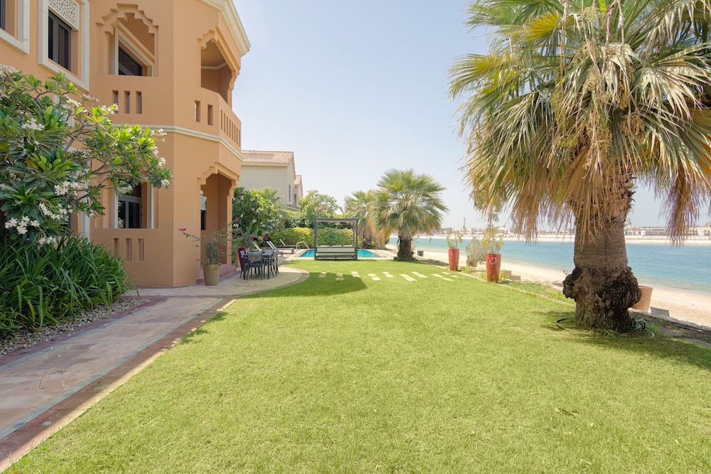Maison Privee - Prvt Pool & Beach in Luxury Palm Jumeirah Villa