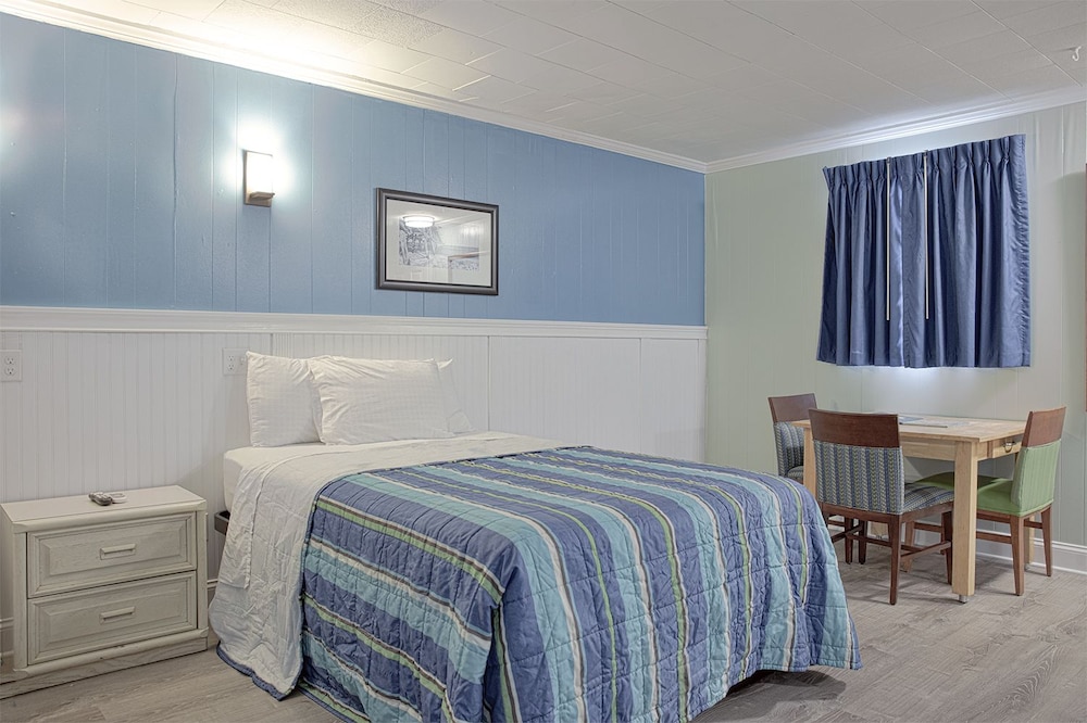 Colonial Inn Motel