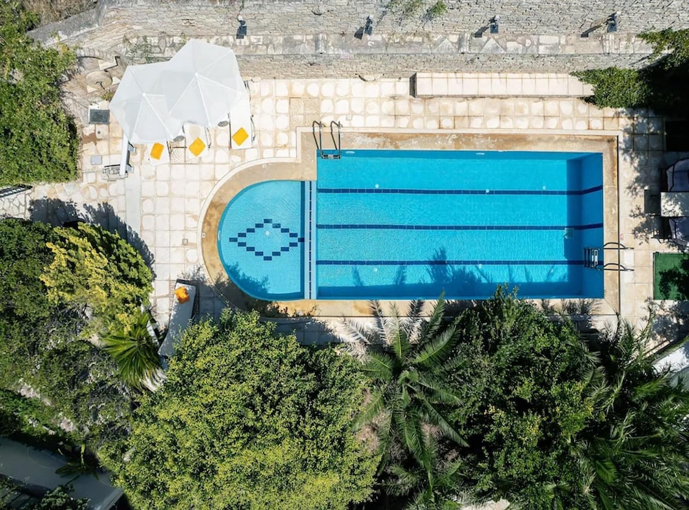 Villa Anta With 2 Bedrooms and 1 Bathrooms