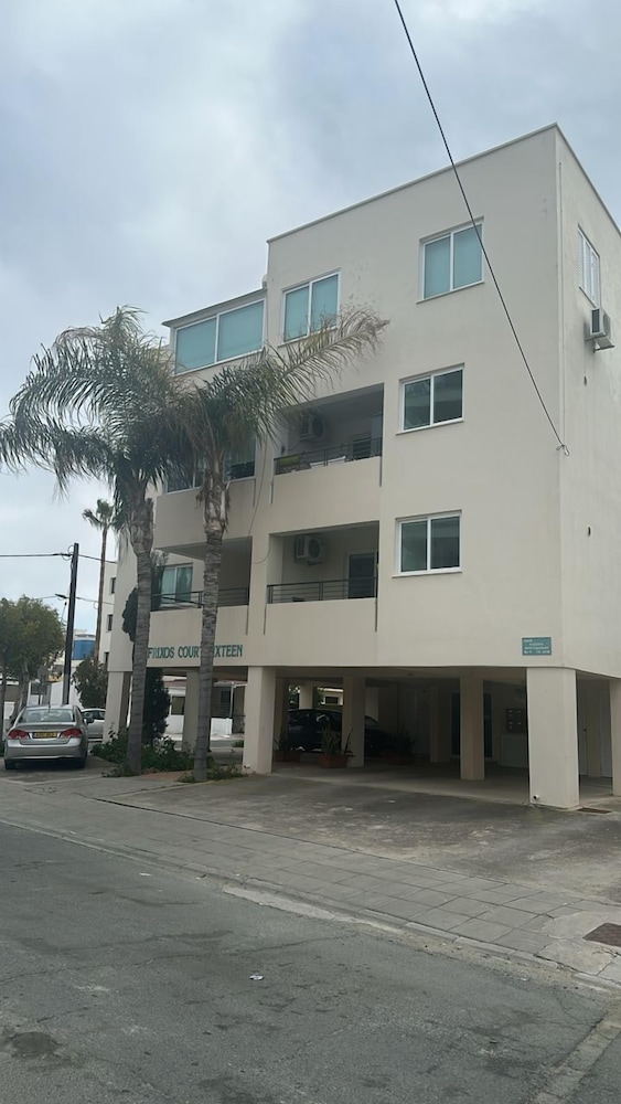 Apollo 2-Bedroom Apartment in Larnaca