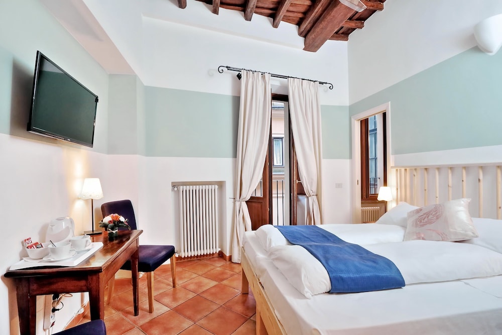 PALAZZO OLIVIA - RESIDENZA LEUTARI