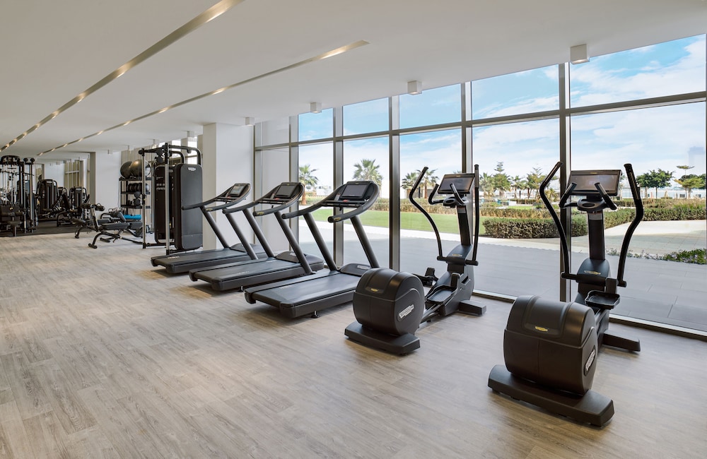 Th8 Palm Dubai Beach Resort, Vignette Collection by IHG