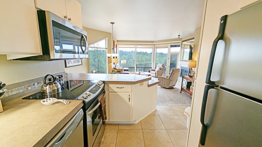 Mt Bachelor Village 332 A Sr 1 Bedroom Condo