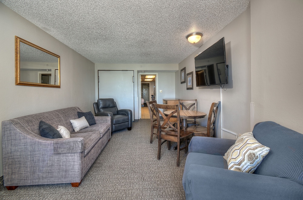 Landmark Resort by Elliott Beach Rentals