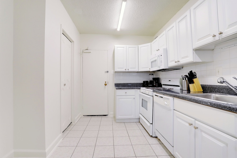 Fantastic 2BR Condo with Gym