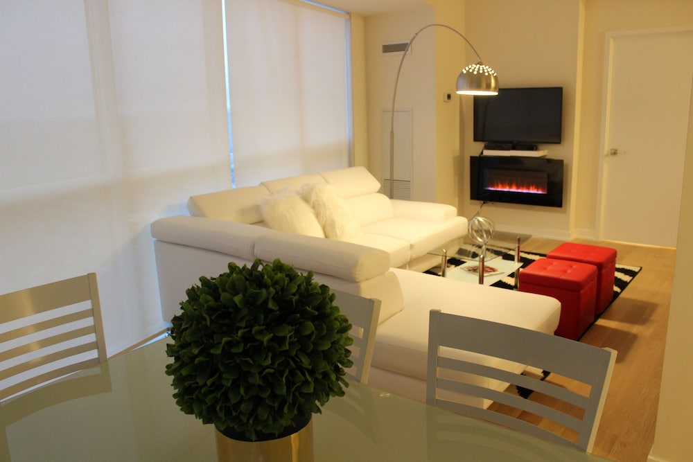 Executive Skyline Suites