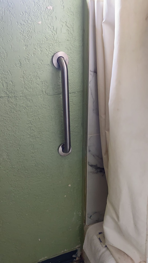 Fairview Heights Vacations - Trailway Motel - Property Image 8