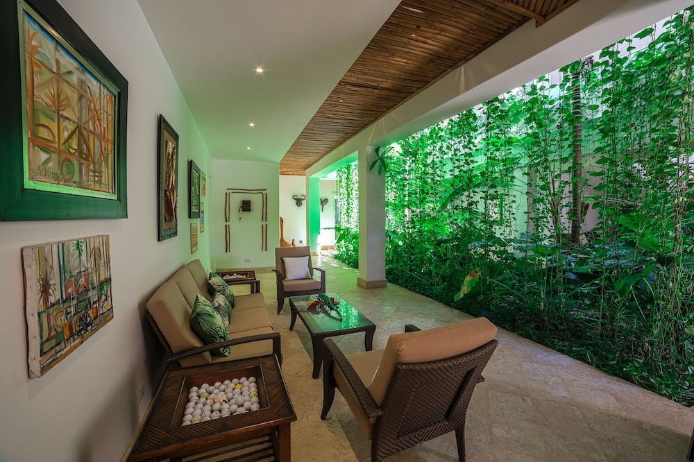 Hacienda B-03