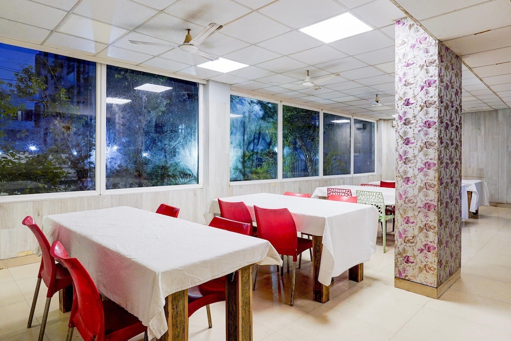 Cosy Castle at Medavakkam Near Jayachandran
