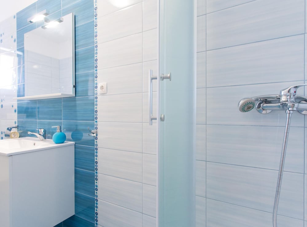 Scenic Elegant Apartments Krk With Balcony and Pool