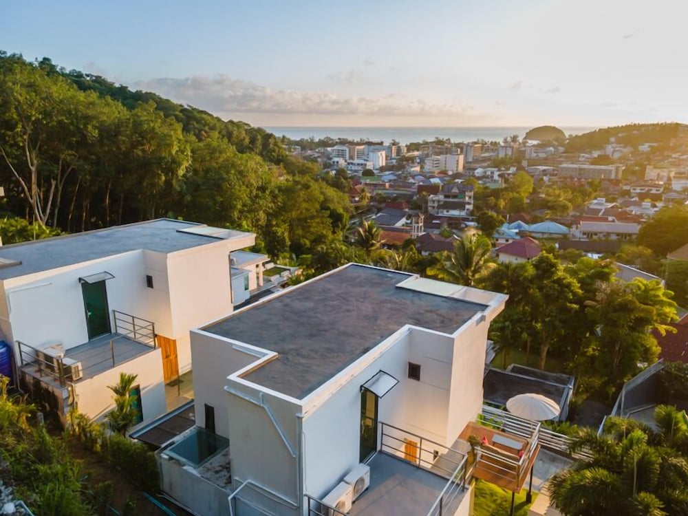 Baan Saint Tropez Villas Kata Beach