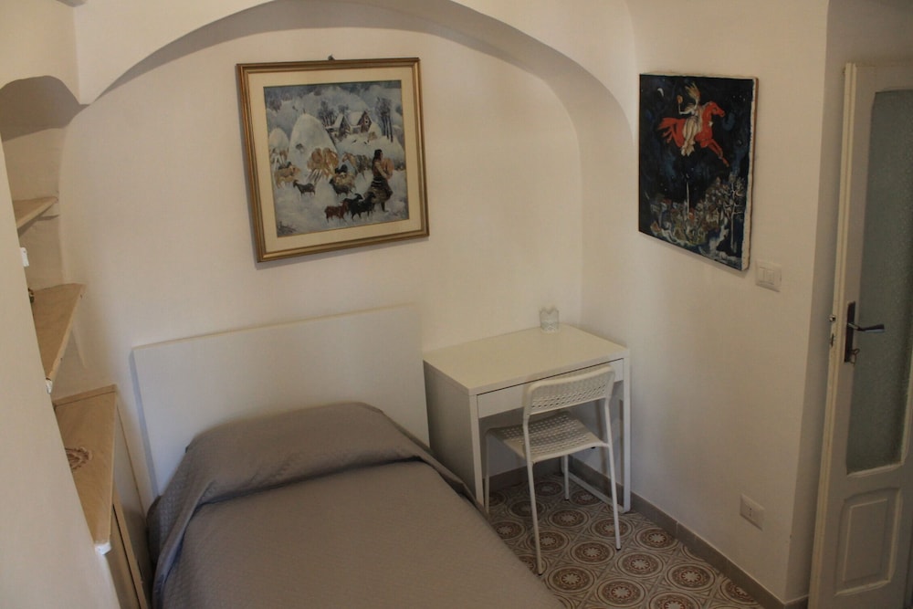 Photo 31