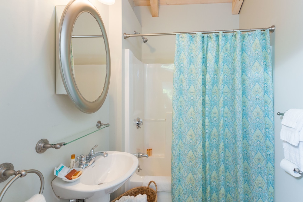 Sheepscot Harbour Village Resort