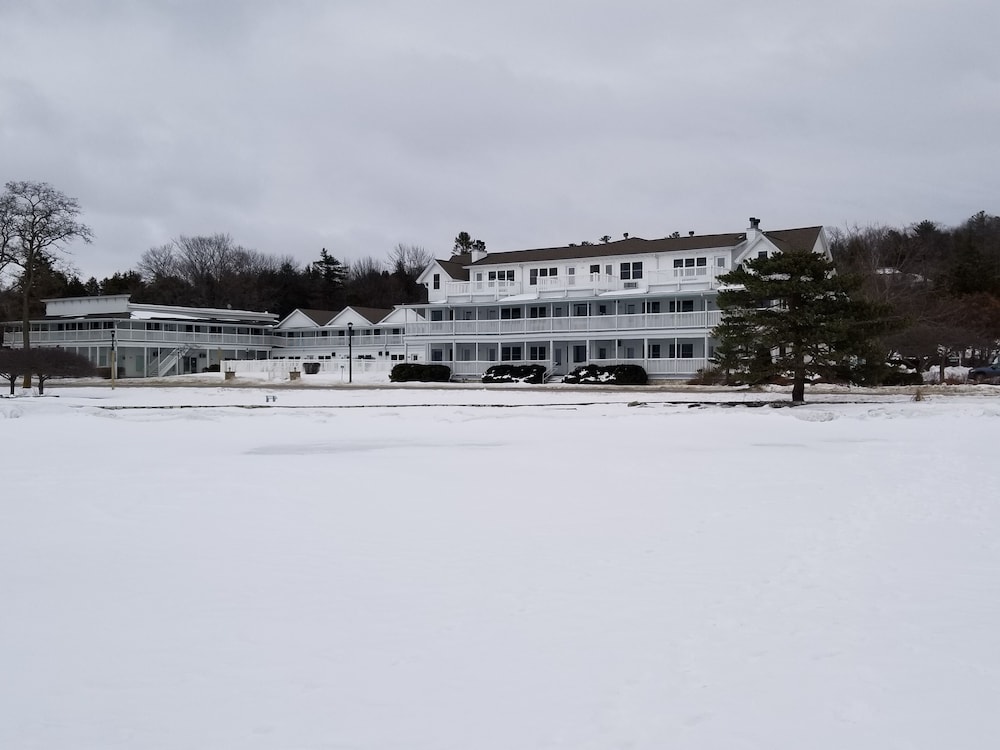 Edgewater Resort