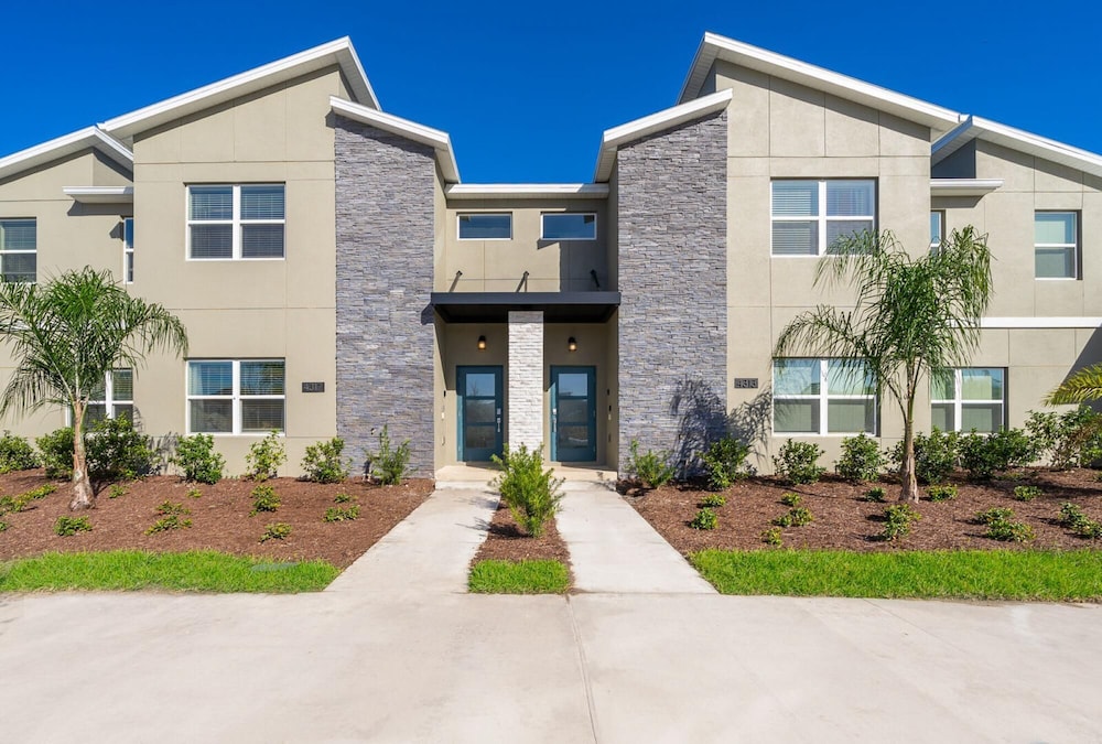 Gorgeous New Home With Private Pool Within Minutes to Disney and Most Attractions - Image 1