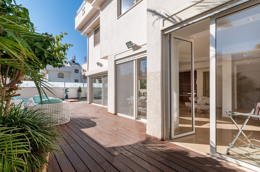 Luxurious Villa with great location, photo 41