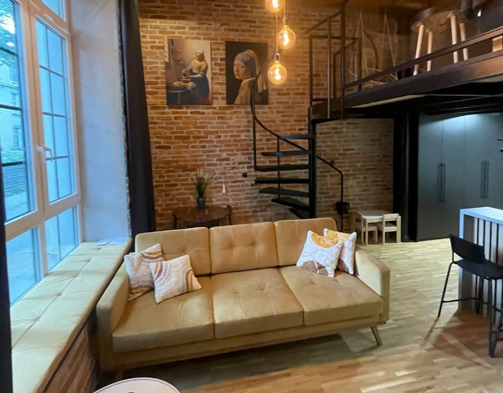 A Comfortable Apartment in the Heart of the City