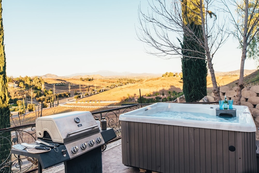 Via del Sur by Avantstay Private Spanish Villa w Views Walk to Wineries