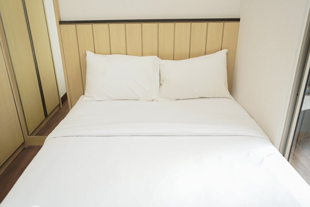Cozy Stay 2BR Apartment at Springwood Residence