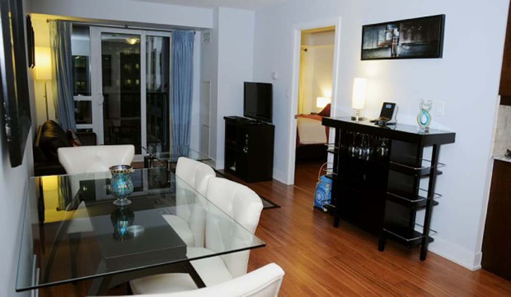 JJ Furnished Apartments Downtown Toronto: Element-1