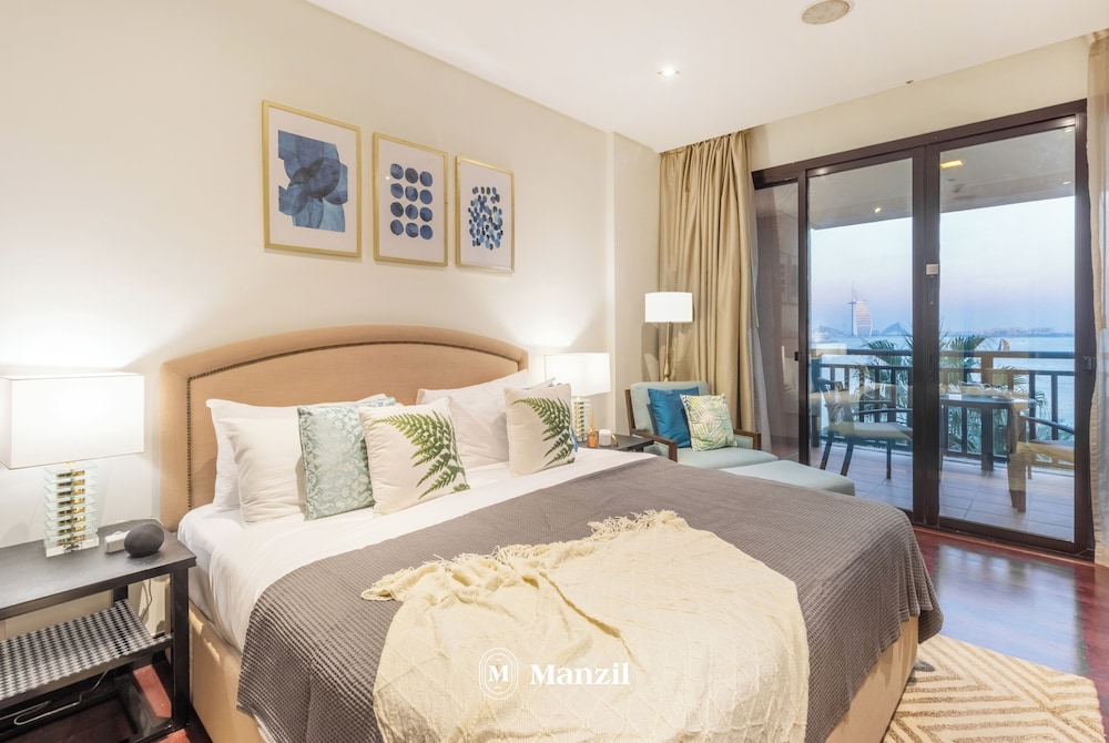 Manzil - 1BR in Palm with Sea View