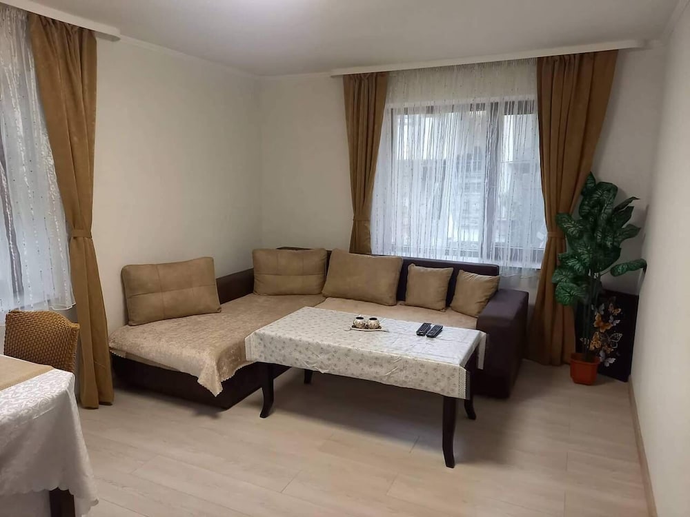 Guest House & Rooms Chris Toros
