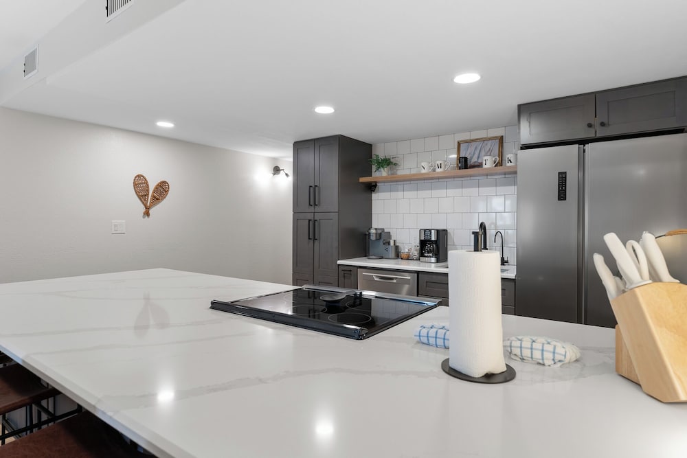 Mountain Side Condominiums 152, Building H
