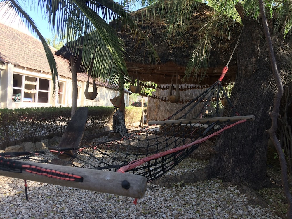 Africa Strike Lodge