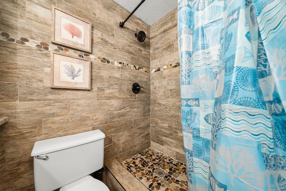 Beachfront Studio Condo - Top of the Gulf 317