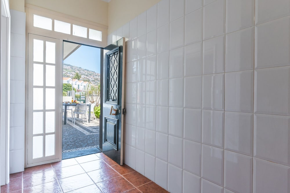 Vale Formoso 1 by Atlantic Holiday