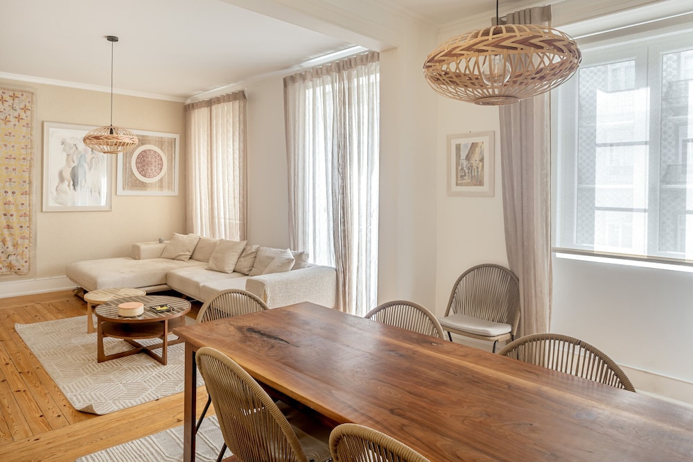 Grand Central Apartment by Homing
