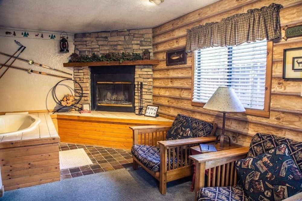 Eagle's Nest Lodge