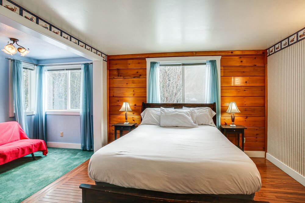 Pet-friendly Pinehurst Home: Hike, Bike & Ski! view 4