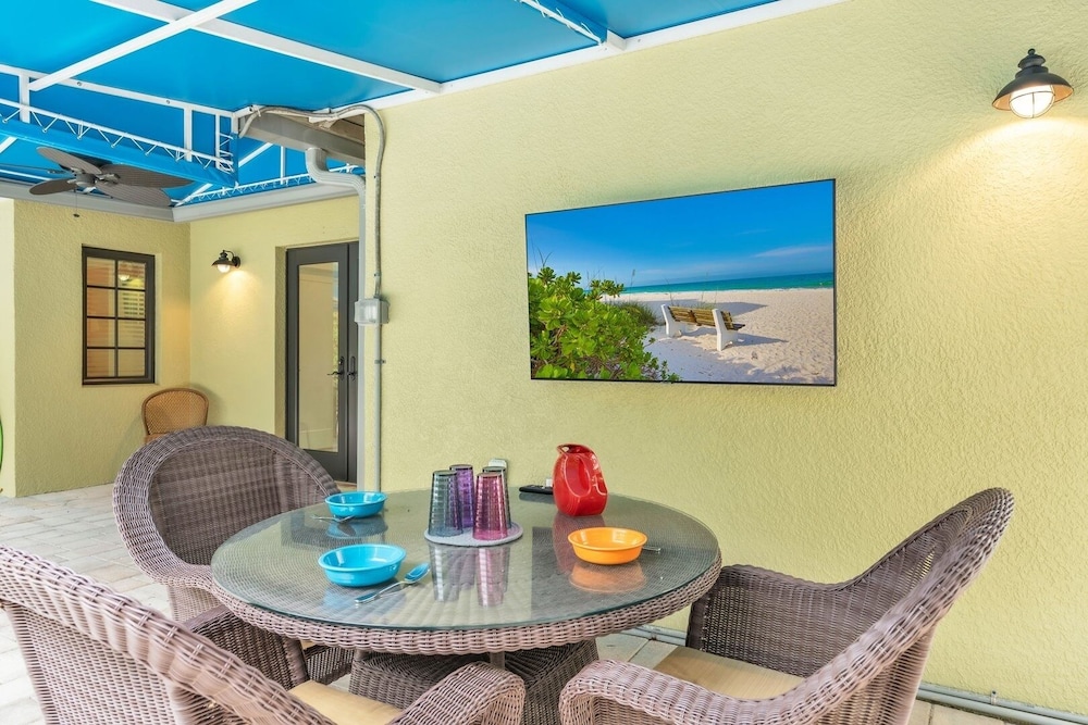 Chilli Fish 4 Bedroom Home